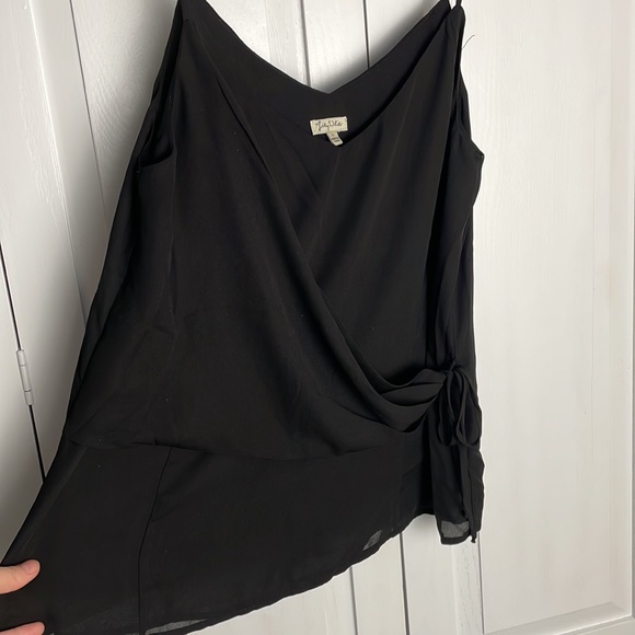 Lily White black front cross adjustable tie tank top size large - Picture 8 of 10